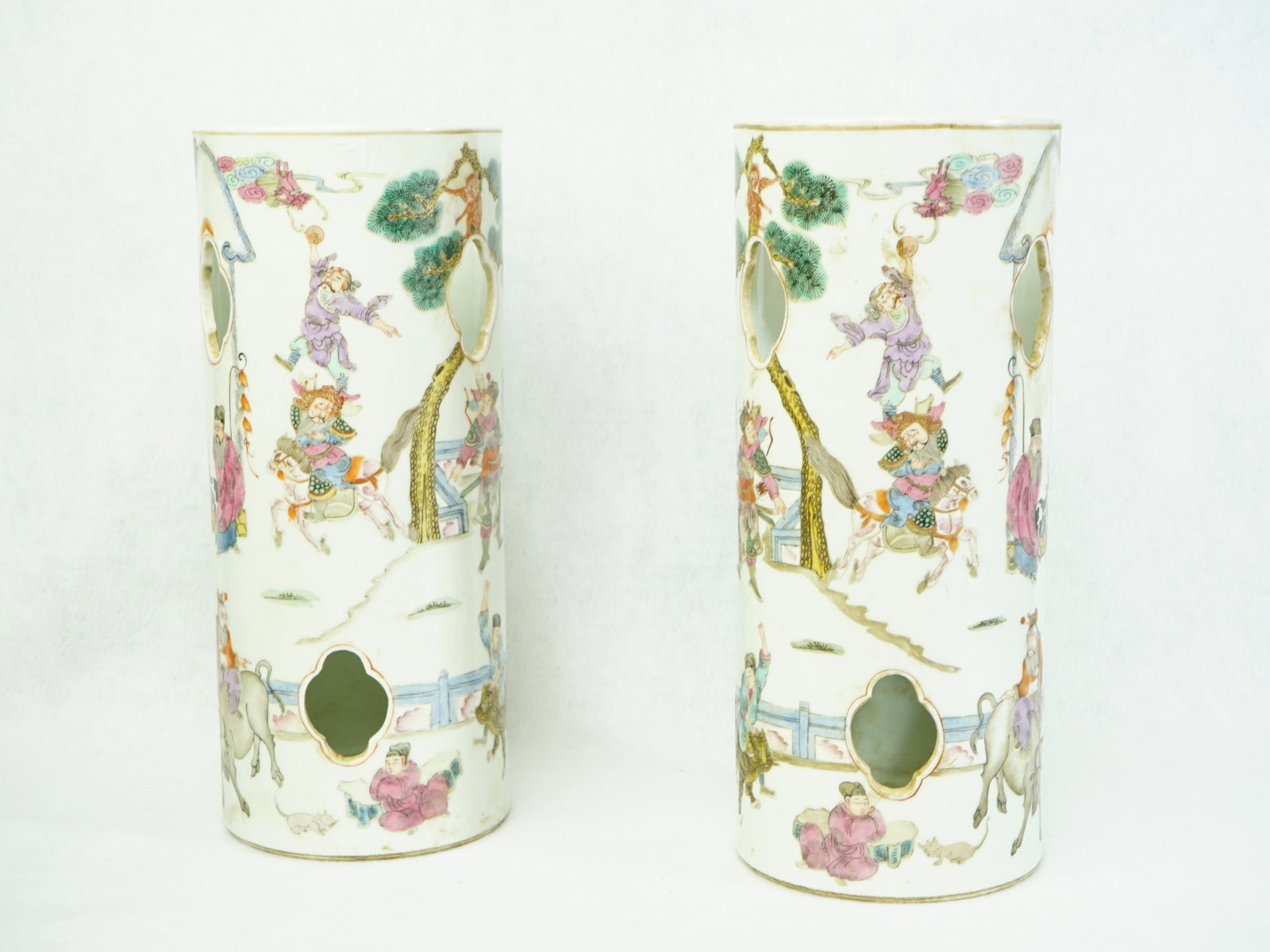 Pair of Chinese Famille Rose 'Figural' Brush Pots - 2