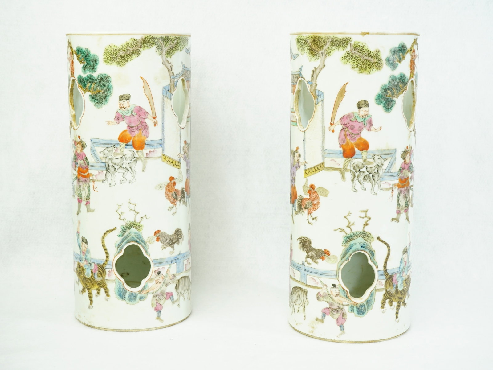 Pair of Chinese Famille Rose 'Figural' Brush Pots - 3