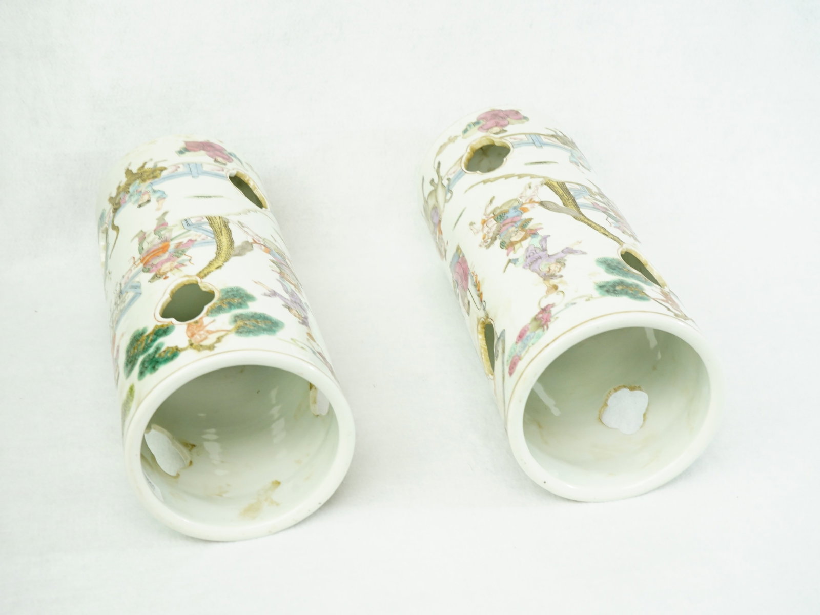 Pair of Chinese Famille Rose 'Figural' Brush Pots - 4