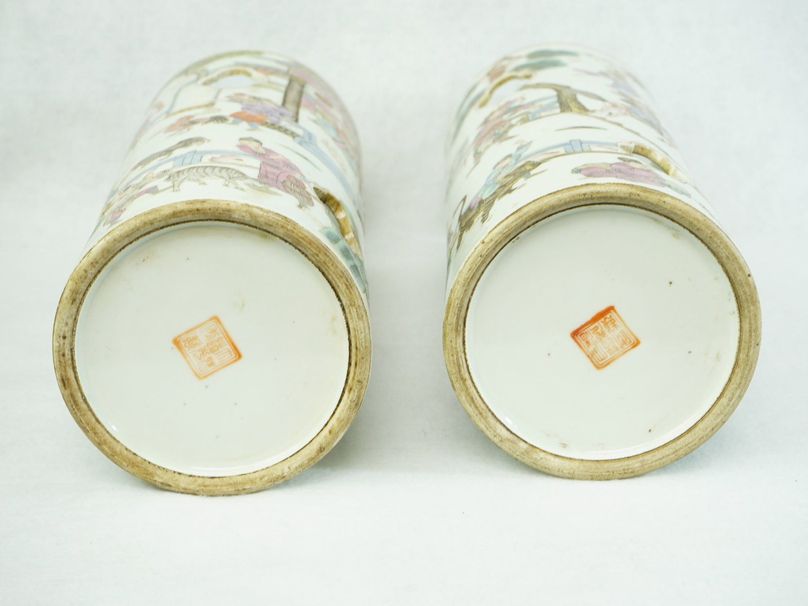 Pair of Chinese Famille Rose 'Figural' Brush Pots - 5