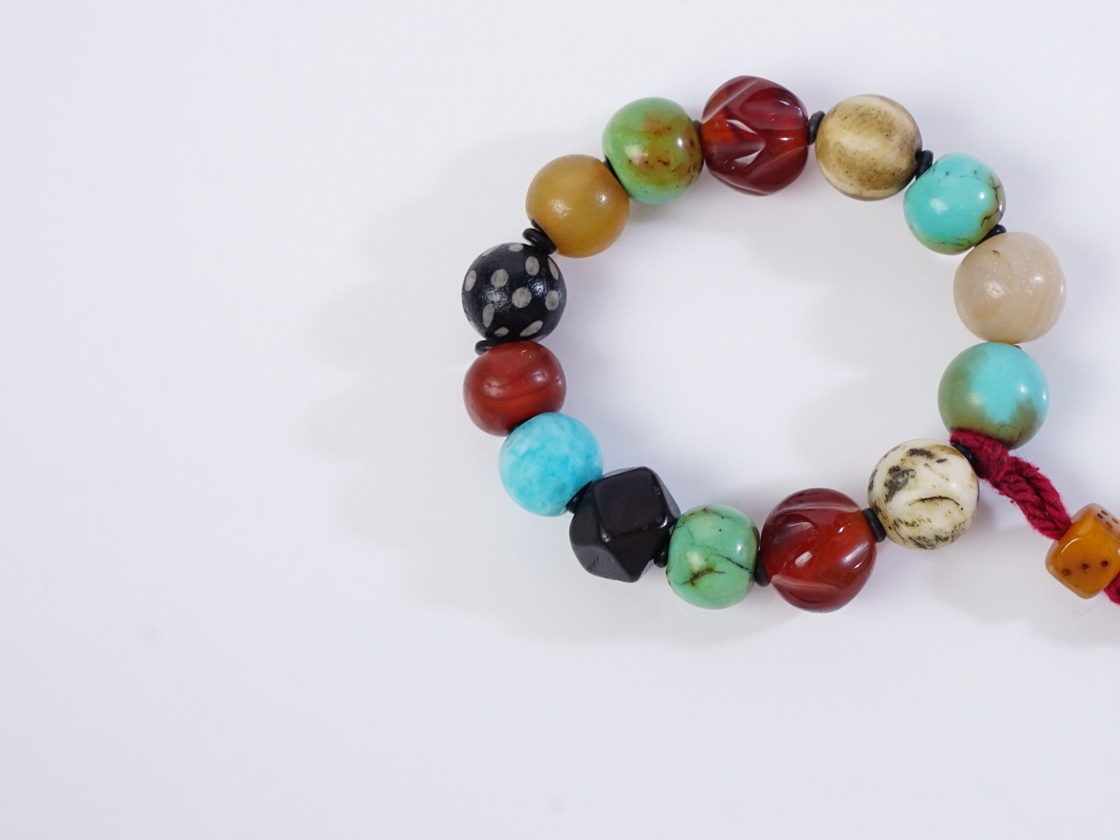 A Multicolor Agate and Gemstone Bead Bracelet - 2