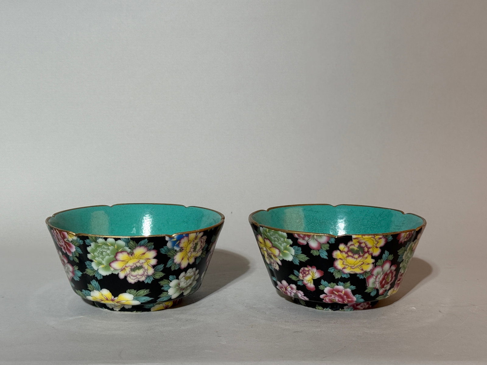 A Pair of Chinese Famille-Rose 'Millefleurs' Bowls (1 of 7)