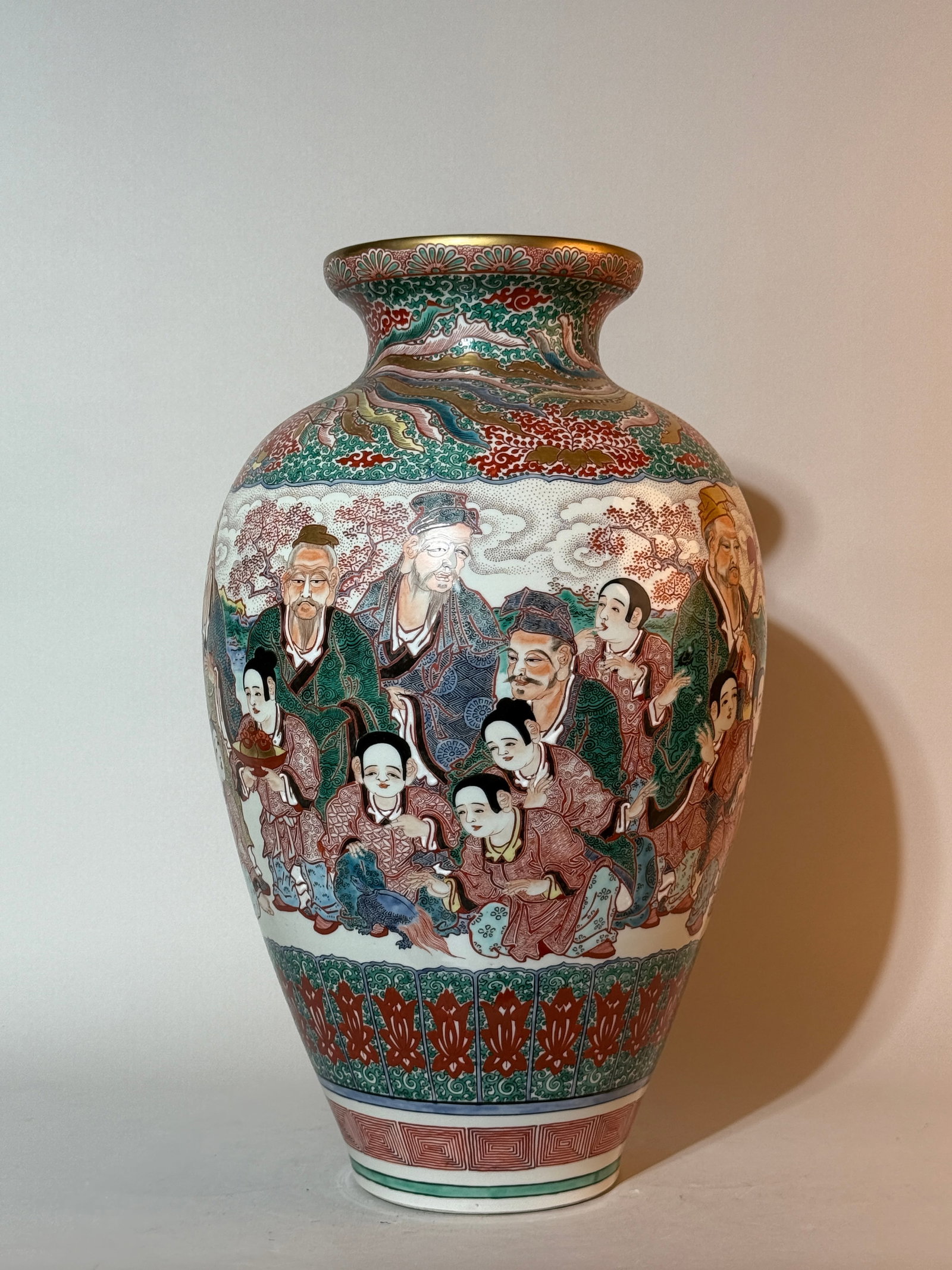 Japanese Kutani Porcelain Vase with Figural Scene (1 of 10)
