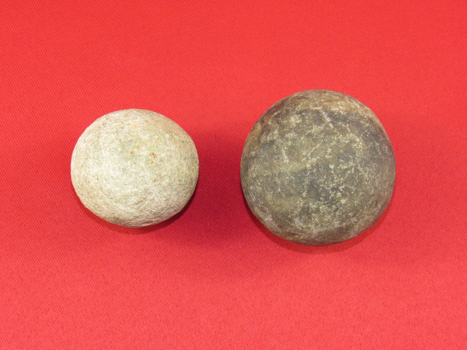 Two Prehistoric Native American Indian Game Balls (1 of 4)