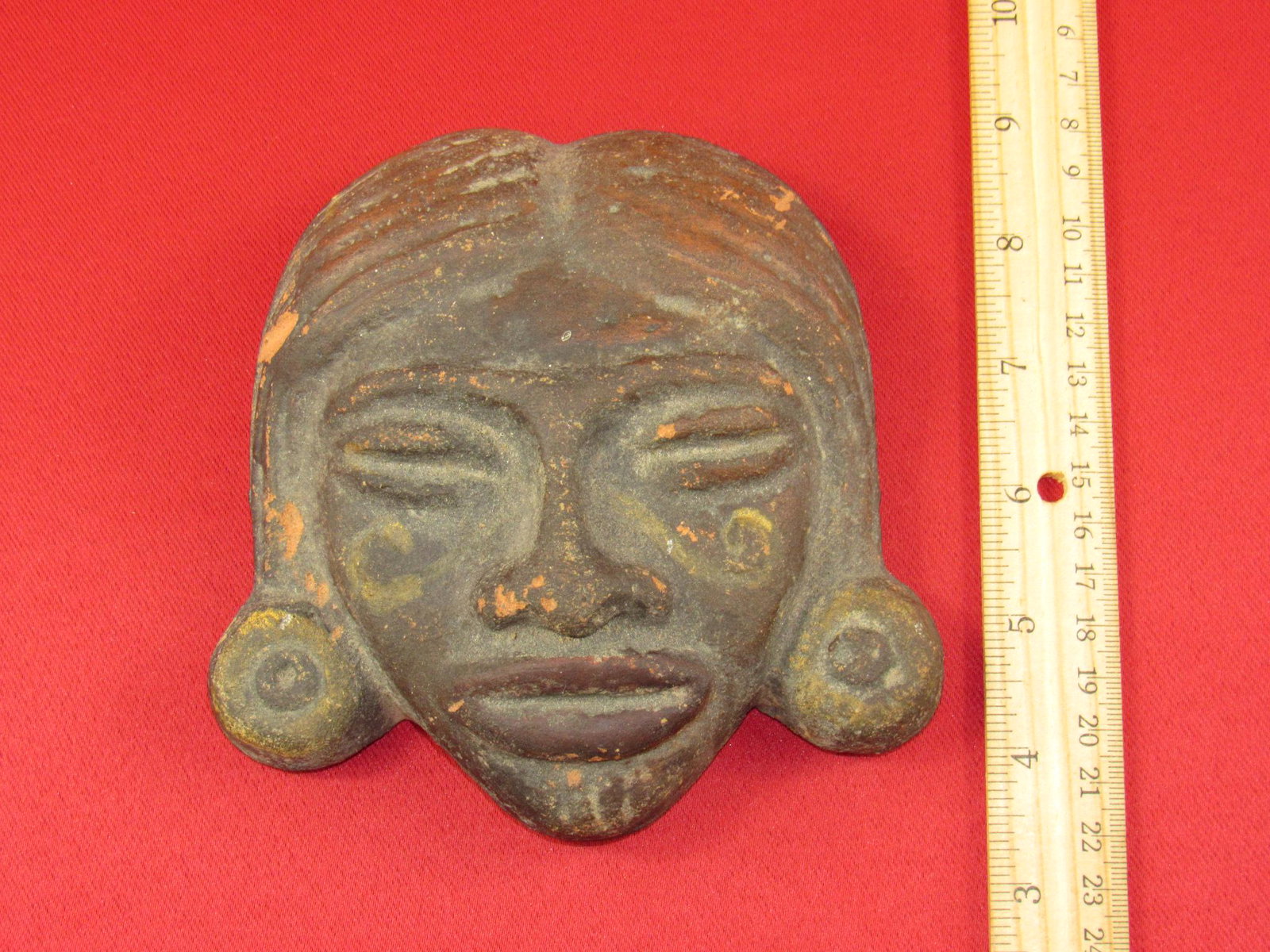 Pottery Human Face Effigy Decoration (1 of 3)