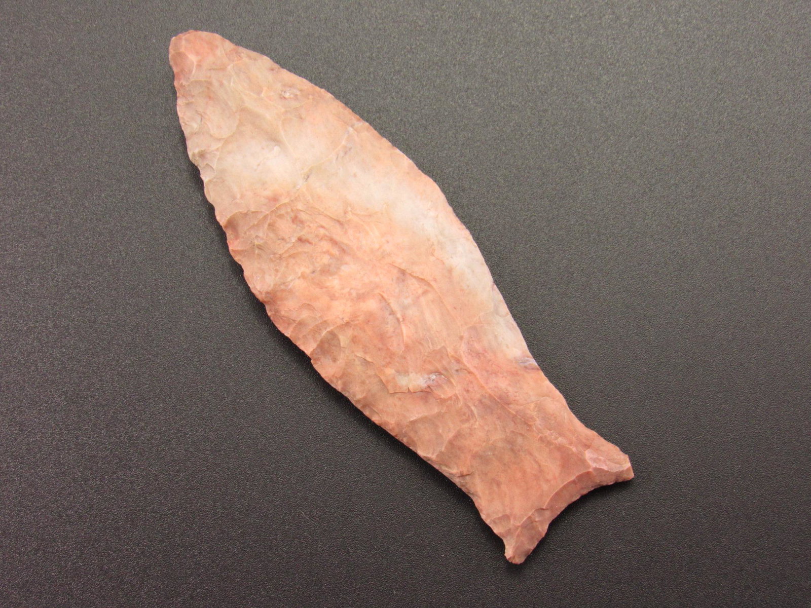 Beautiful Native American Paleo Indian Arrowhead: Very nice Paleo Native American Indian arrowhead. This piece comes from an old estate in Indiana. It is in good condition with excellent form (see photos for additional detail). Exact age unknown, sol