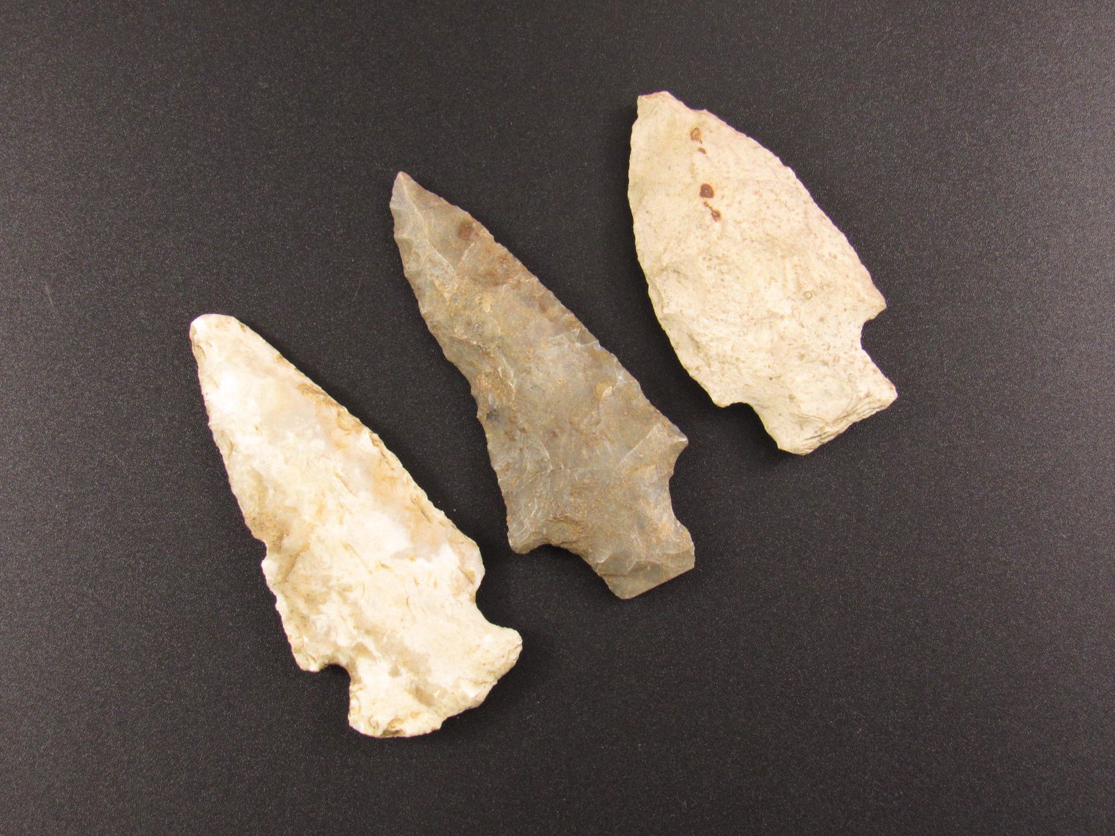 Three Nice Prehistoric Native American Indian Flint Arrowheads (1 of 4)