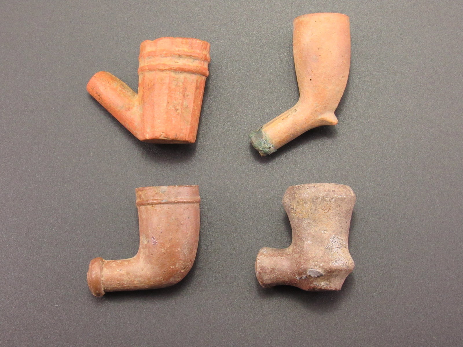 Very Nice Set of Vintage Clay Molded Pipes (1 of 3)