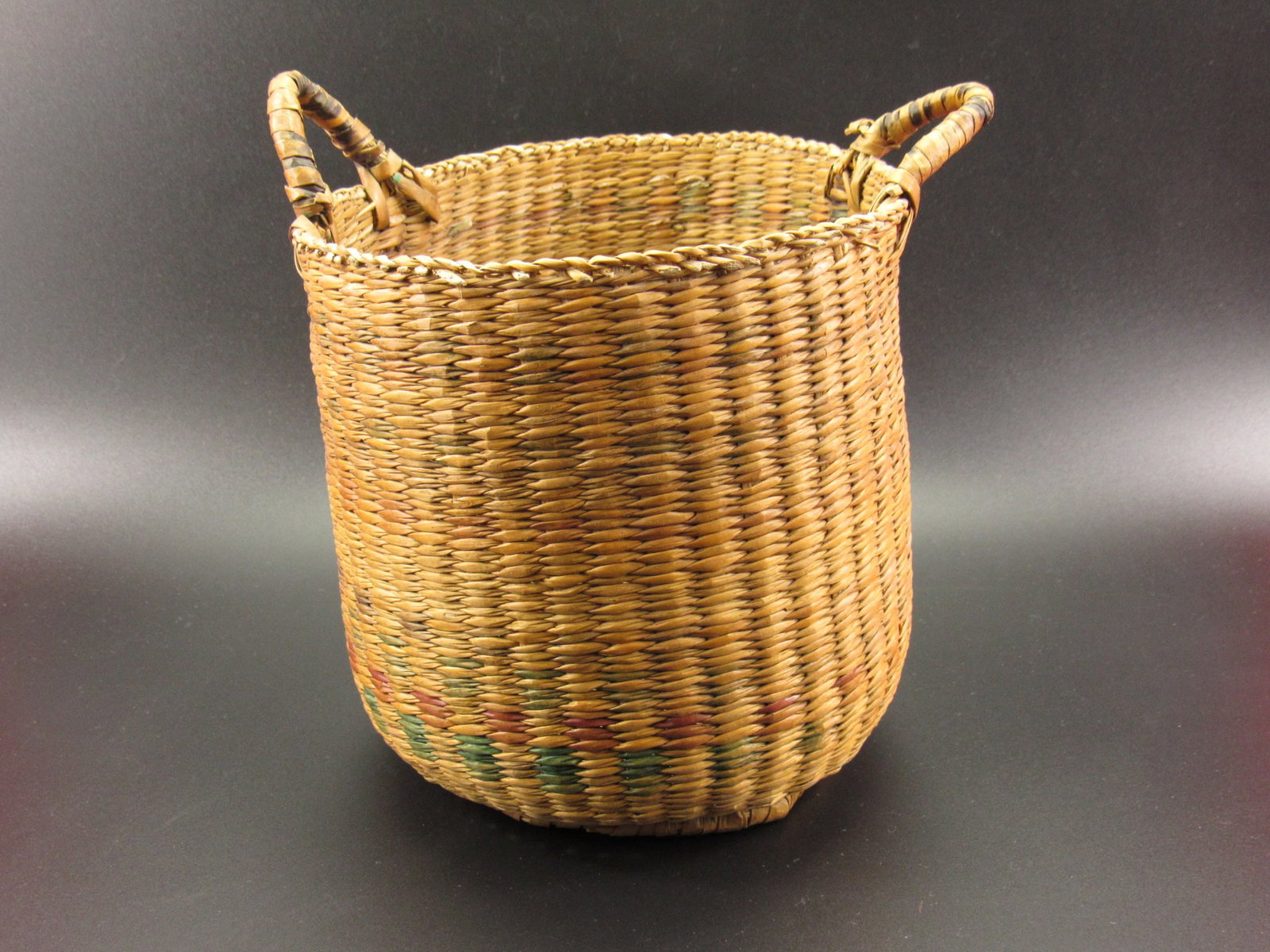 Nice Vintage Woven and Handled Basket: Nice vintage woven and handled basket from an old estate collection in Kentucky. No additional provenance known. See photos for additional detail.