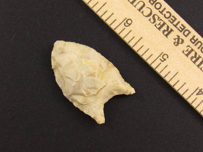 Beautiful Native American Indian Flint Arrowhead: Very nice flint Indian arrowhead from an old estate in Indianapolis, Indiana.