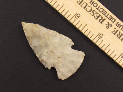 Nice Native American Indian Flint Arrowhead: Nice flint Indian arrowhead from an old estate in Indianapolis, Indiana.