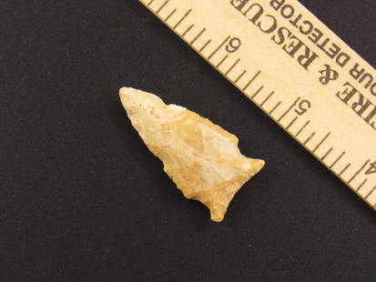 Native American Indian Notched Arrowhead: Nice flint Indian notched arrowhead from an old estate in Indianapolis, Indiana.