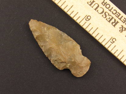 Stemmed Native American Indian Arrowhead: Nice stemmed flint Indian arrowhead from an old estate in Indianapolis, Indiana.