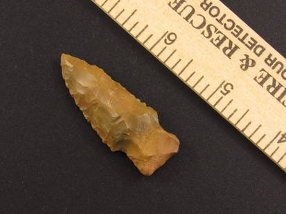 Nice Stemmed Native American Indian Arrowhead: Nice stemmed Indian arrowhead from an old estate in Richmond, Virginia.