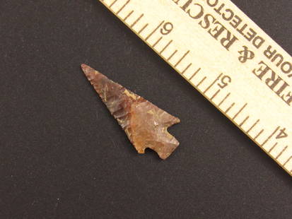 Beautiful Native American Indian Flint Arrowhead: Very Nice Indian flint arrowhead from an old estate in Richmond, Virginia.