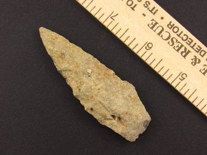 Nice Native American Indian Flint Arrowhead Blade: Very Nice Indian flint arrowhead blade from an old estate in Richmond, Virginia.