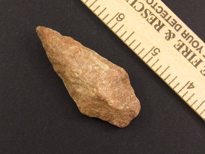Beautiful Stemmed Native American Indian Arrowhead: Nice Indian stemmed arrowhead from an old estate in Richmond, Virginia.