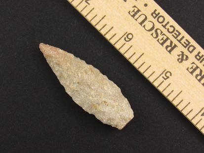 Beautiful Native American Indian Stone Arrowhead: Very Nice Indian stone arrowhead from an old estate in Richmond, Virginia.