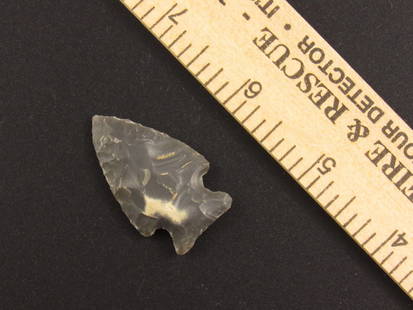Beautiful Native American Indian Notched Flint Arrowhead: Very Nice notched Indian flint arrowhead from an old estate in Indianapolis, Indiana.