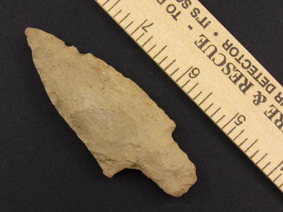 Very Nice Native American Indian Flint Arrowhead: Attractive Indian flint arrowhead from an old estate in Indianapolis, Indiana.