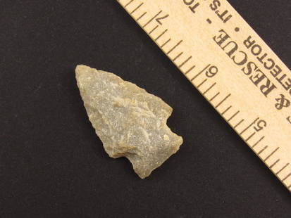 Native American Indian Arrowhead: Very Nice Indian stone arrowhead from an old estate in Richmond, Virginia.