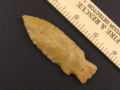Beautiful Native American Indian Stemmed Flint Arrowhead: Attractive Indian stemmed flint arrowhead from an old estate in Indianapolis, Indiana.