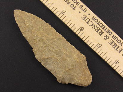 Very Nice Native American Stemmed Indian Stone Arrowhead: Very Nice Native American stemmed stone arrowhead from an old estate in Richmond, Virginia.