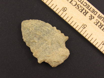 Very Nice Native American Stemmed Indian Stone Arrowhead: Beautiful Native American stone stemmed arrowhead from an old estate in Richmond, Virginia.