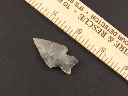 Beautiful Native American Indian Flint Arrowhead: Beautiful Indian flint arrowhead from an old estate in Indianapolis, Indiana.
