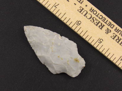 Beautiful Stemmed Native American Indian Notched Flint Arrowhead: Beautiful Indian stemmed flint arrowhead from an old estate in Indianapolis, Indiana.