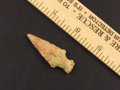 Very Nice Native American Indian Stemmed Flint Arrowhead: Very Nice Indian stemmed flint arrowhead from an old estate in Indianapolis, Indiana.
