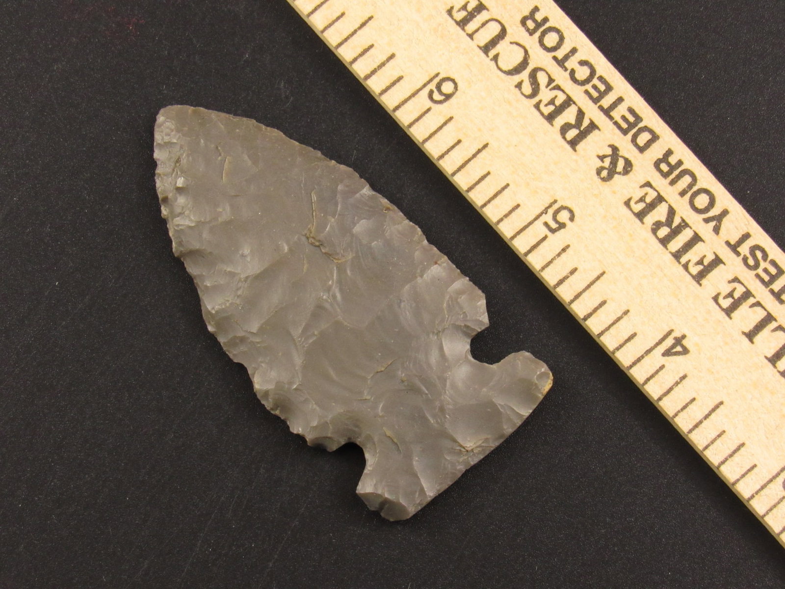 Nice Native American Indian Notched Flint Arrowhead (1 of 4)