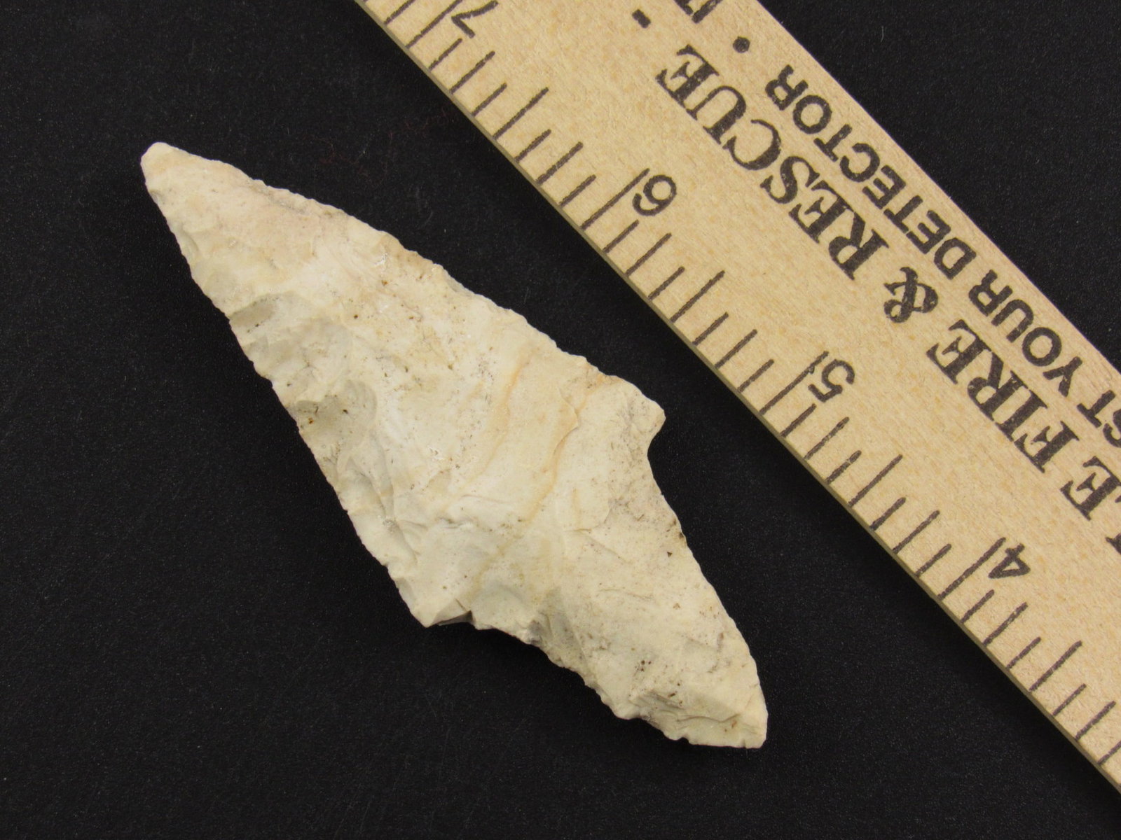 Very Nice Native American Indian Stemmed Flint Arrowhead (1 of 4)
