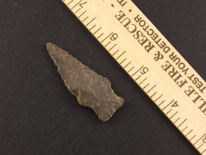 Very Nice Stemmed Native American Indian Stone Arrowhead: Very Nice Stemmed Native American stone arrowhead from an old estate in Richmond, Virginia.