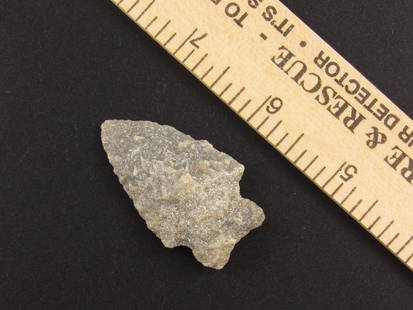 Beautiful Native American Indian Stone Arrowhead: Beautiful Native American stone arrowhead from an old estate in Richmond, Virginia.