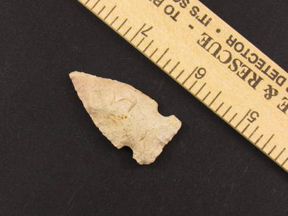 Native American Indian Flint Notched Arrowhead: Indian notched flint arrowhead from an old estate in Indianapolis, Indiana.
