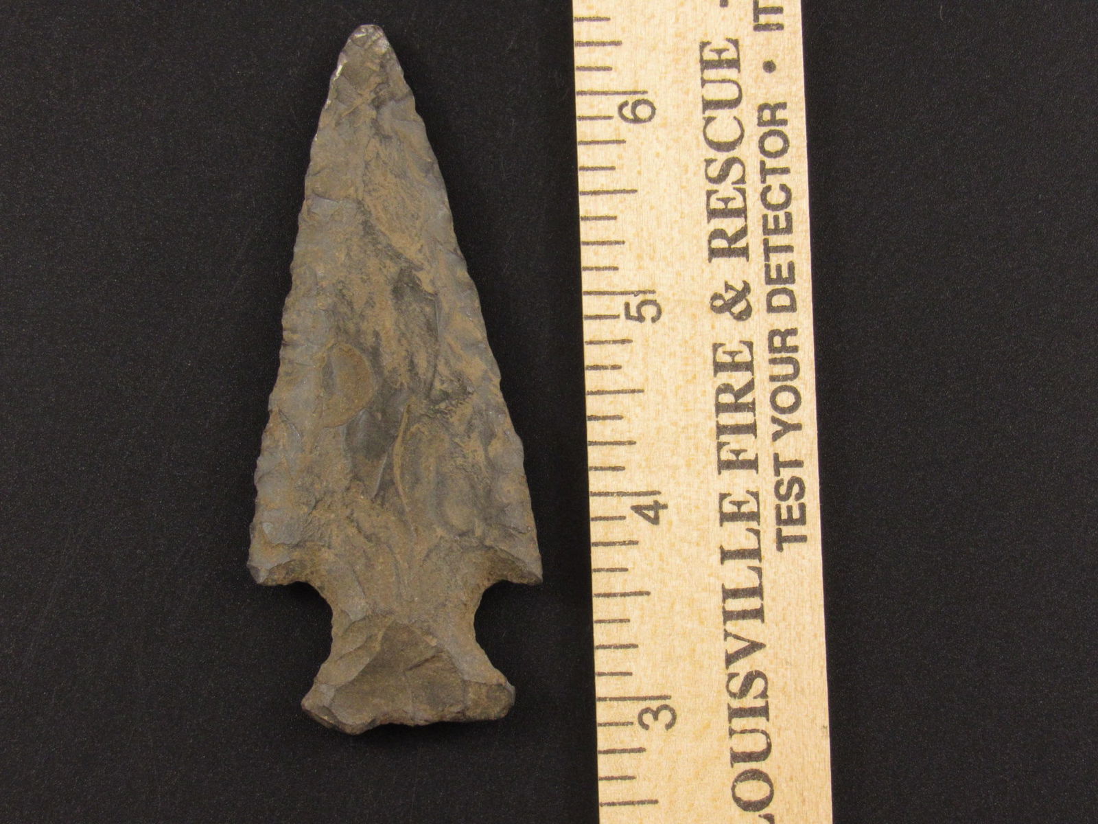 Very Nice Prehistoric Native American Indian Arrowhead (1 of 3)