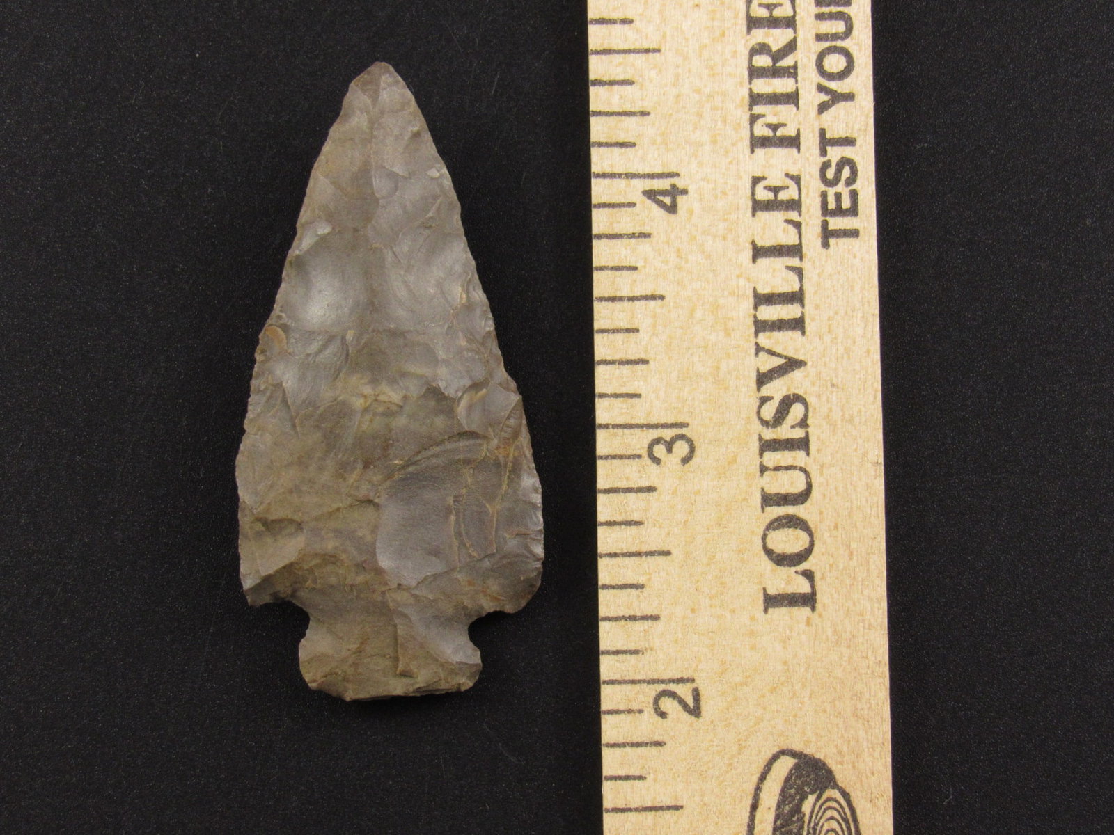 Nice Notched Indian Flint Arrowhead (1 of 3)