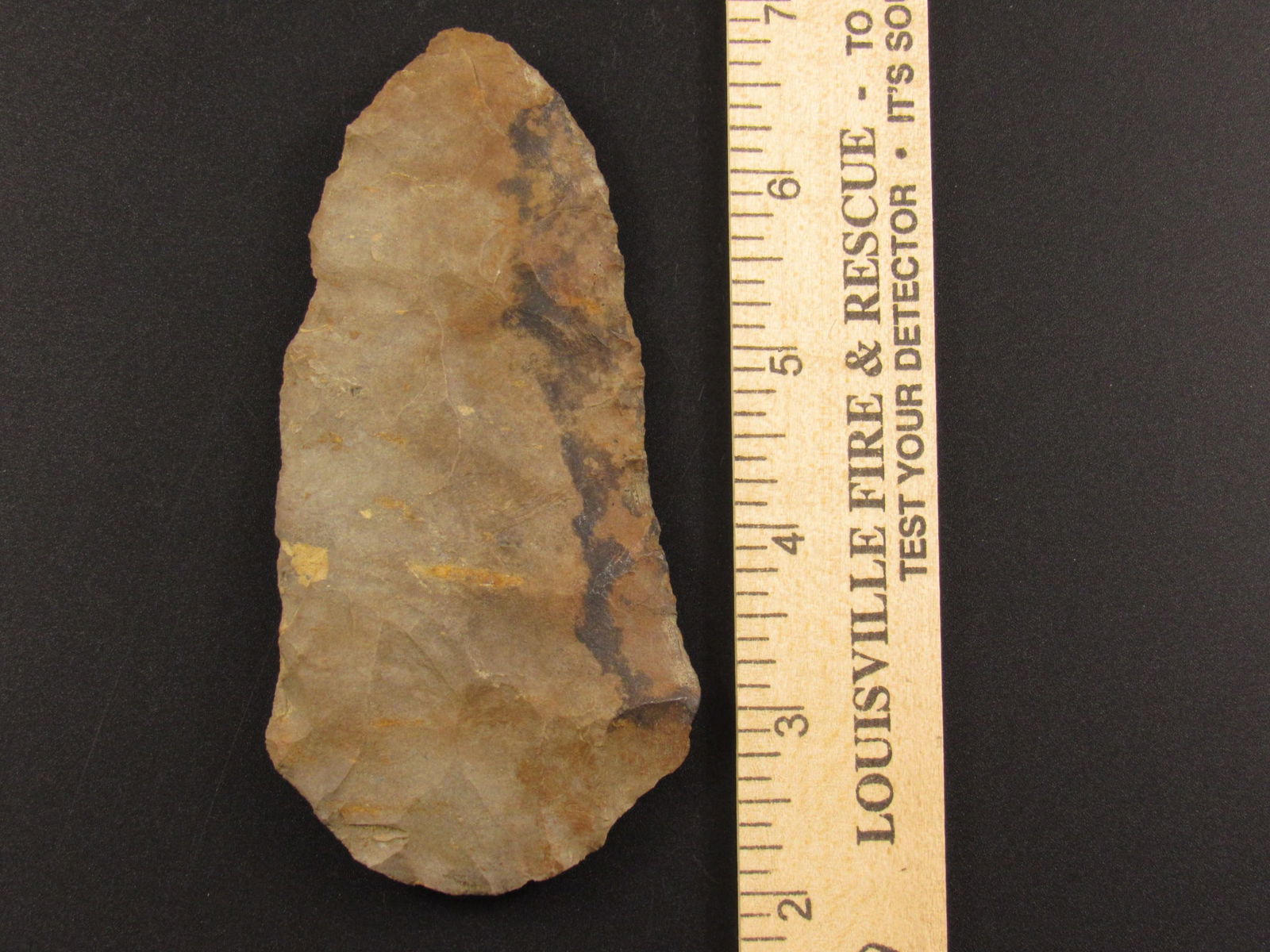 Very Nice Large Prehistoric Native American Arrowhead or Spearhead (1 of 3)