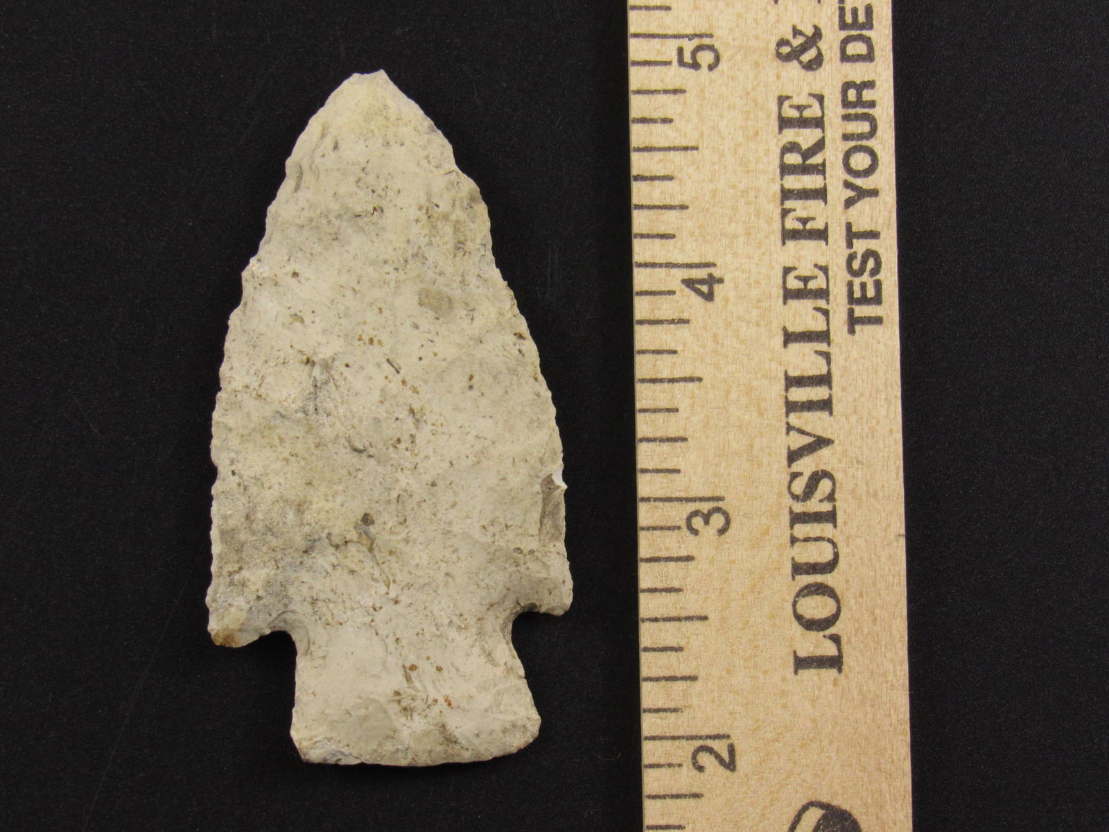 Beautiful Prehistoric Indian Flint Arrowhead (1 of 3)