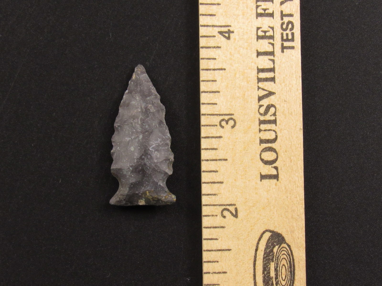 Very Nice Prehistoric Native American Indian Flint  Arrowhead (1 of 3)