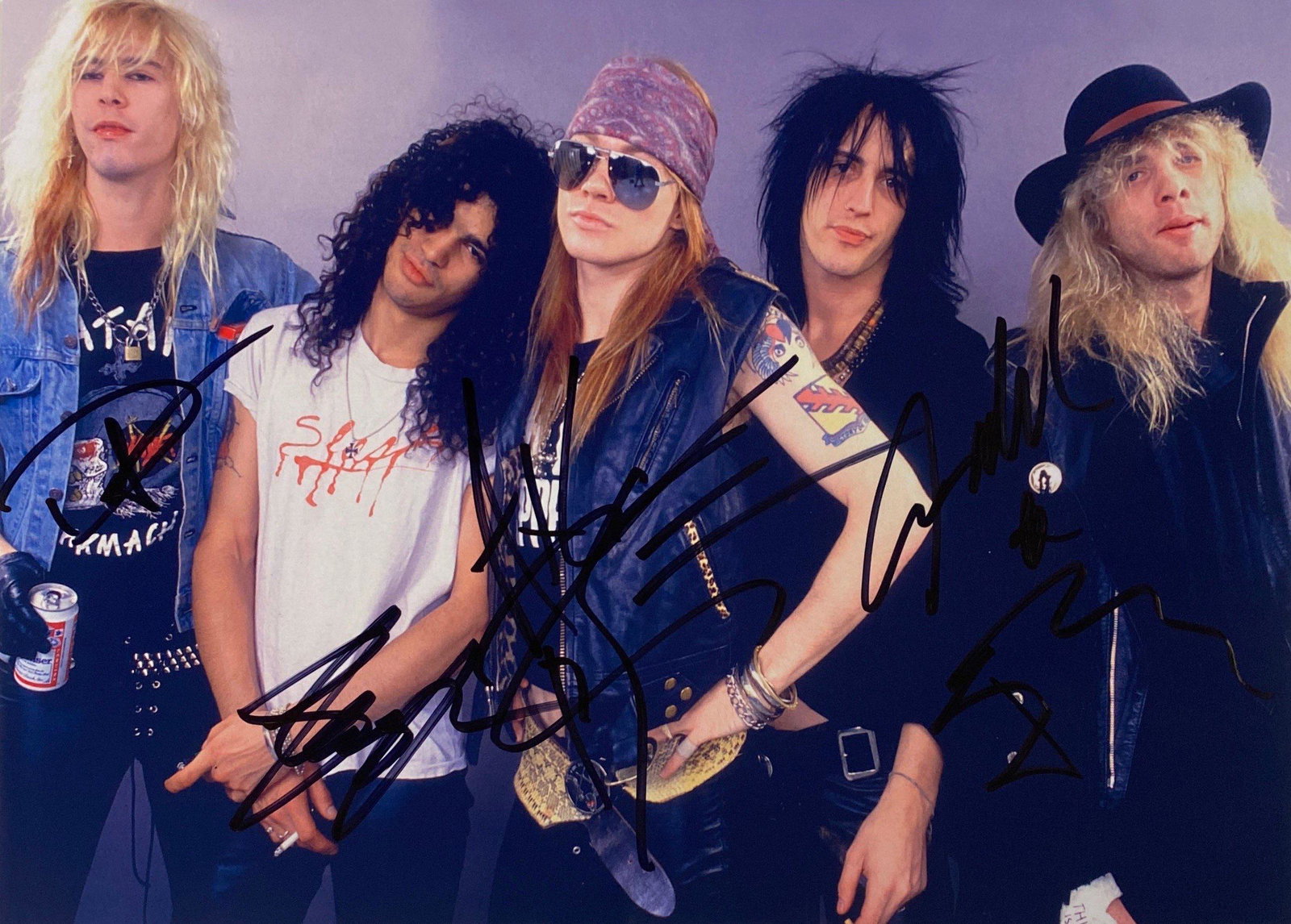 Autograph Signed Guns N Roses Photo: Category: Autograph CollectiblesSize: 8 x 10"Autographed by: Axl Rose, Duff McKagan, Slash, Izzy Stradlin, Steven Adler Excellent ConditionDetails are as shown in the photos