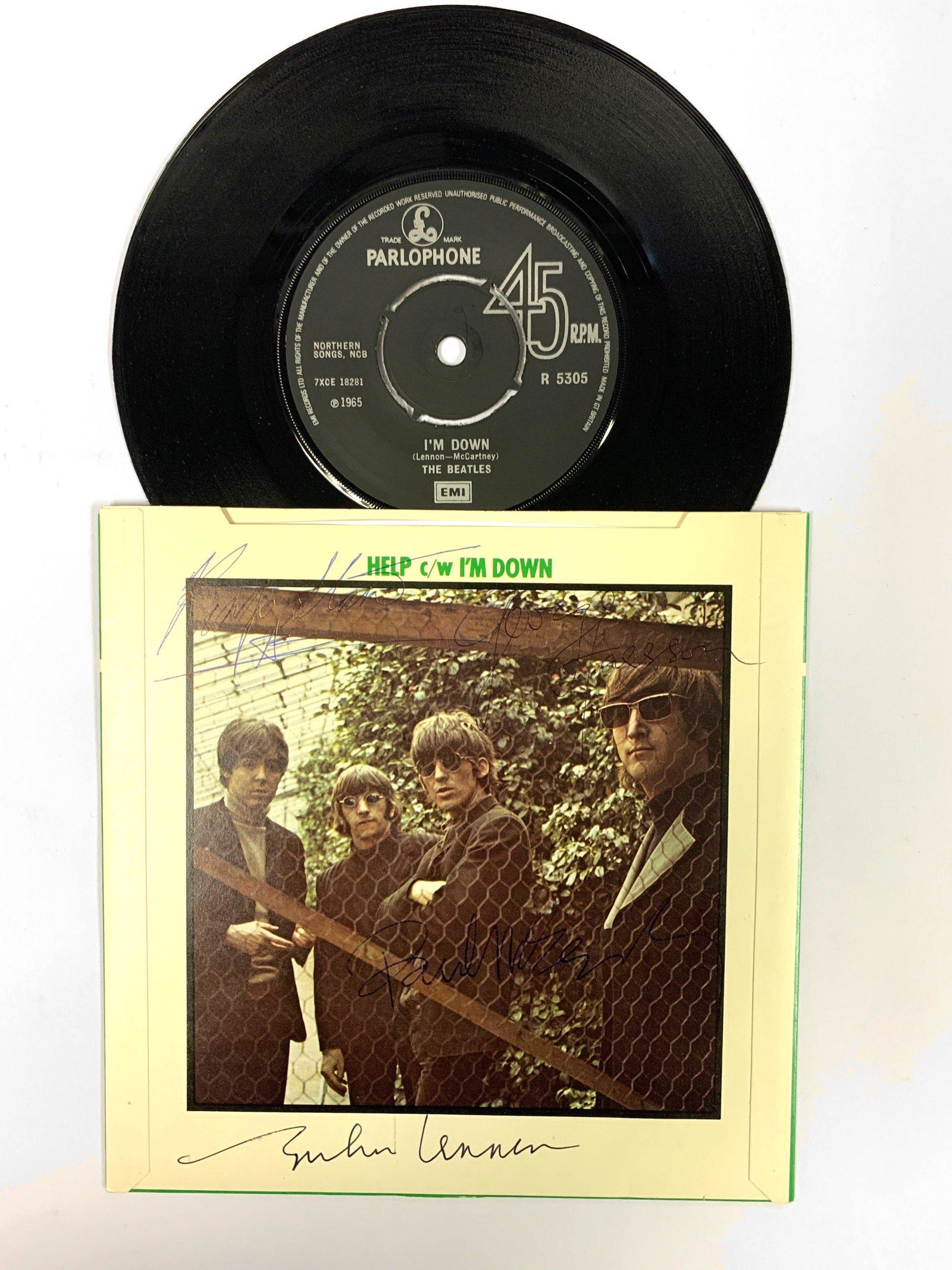 Autograph Signed Beatles Vintage Vinyl: Category: Autograph Collectibles BookAutograph: Paul McCartney, Ringo Starr, John Lennon, George HarrisonCondition: USED