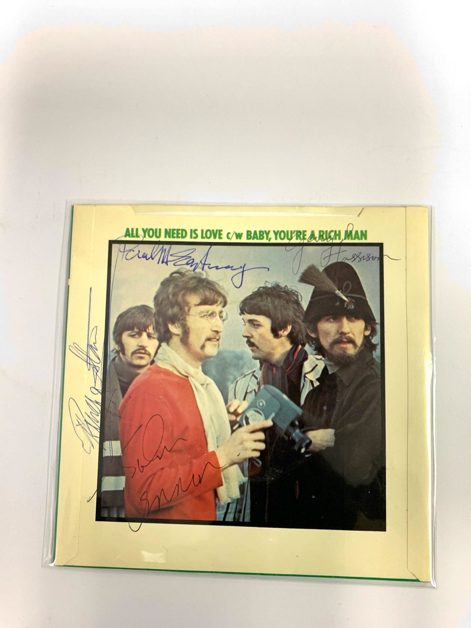 Autograph Beatles 12" Vinyl Sleeve only: Autograph Name(s): Ringo Starr, Paul McCartney, John Lennon, George HarrisonProduct Condition: VintageWe offer combined shipping and ship worldwide.Please read terms and condition regarding to postage