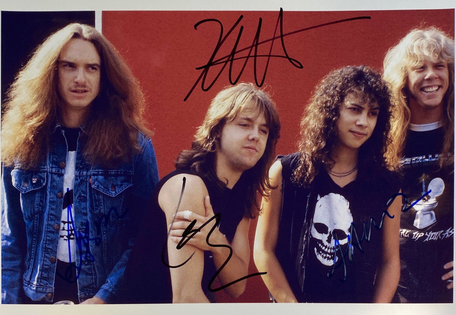 Autograph Signed METALLICA Photo: Category: Autograph CollectiblesAutograph: Cliff Burton, Kirk Hammett, James Hetfield, Lars Ulrich Excellent ConditionDetails are as shown in the photos