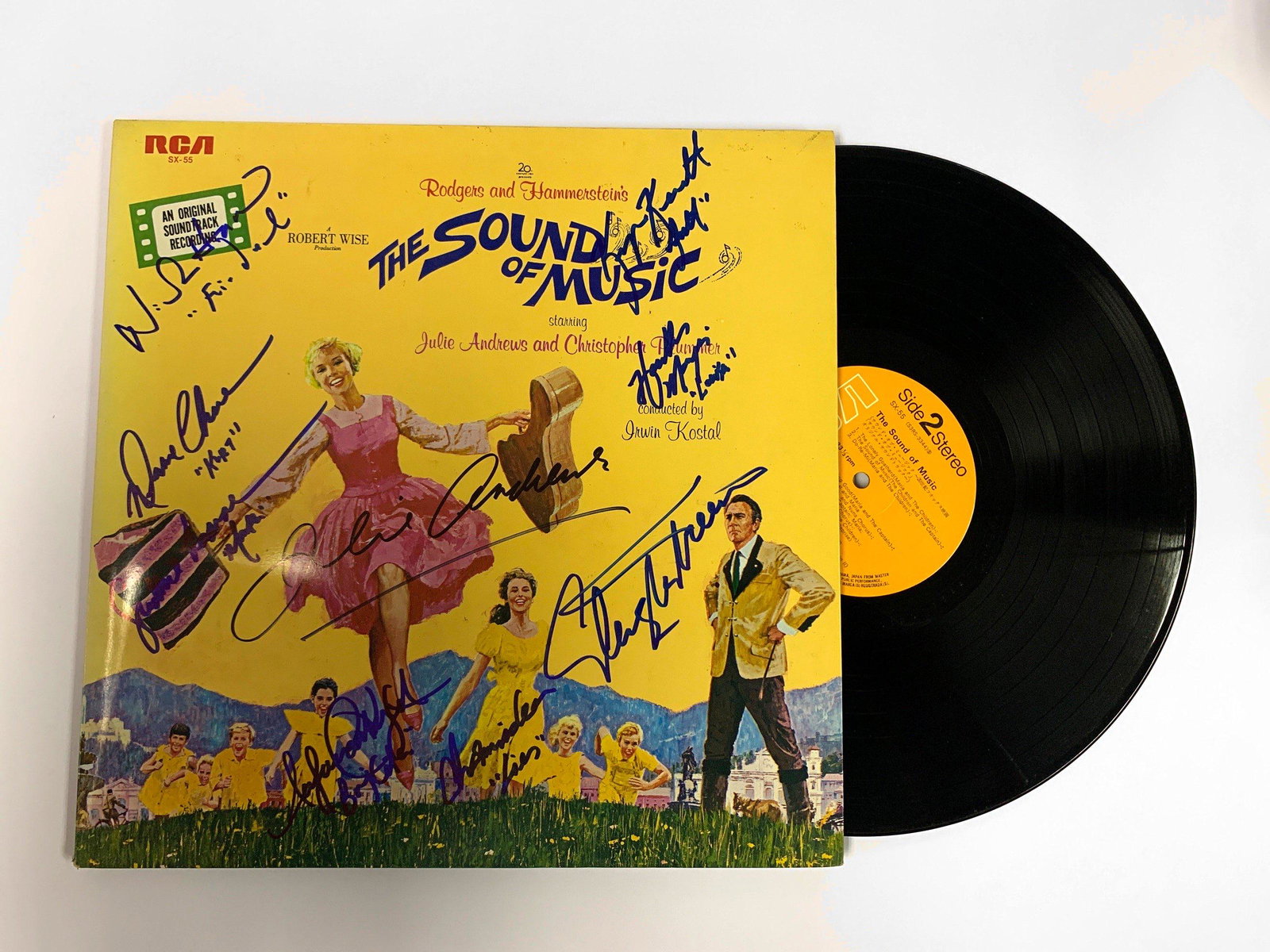 Autograph Sound of Music Vinyl: Category: Autograph CollectiblesAutograph By: Julie Andrews, Christopher Plummer, Charmian Carr, Angela Cartwright, Duane Chase, Nicholas Hammond, Kym Karath, Heather Menzies-Urich, Debbie TurnerExece