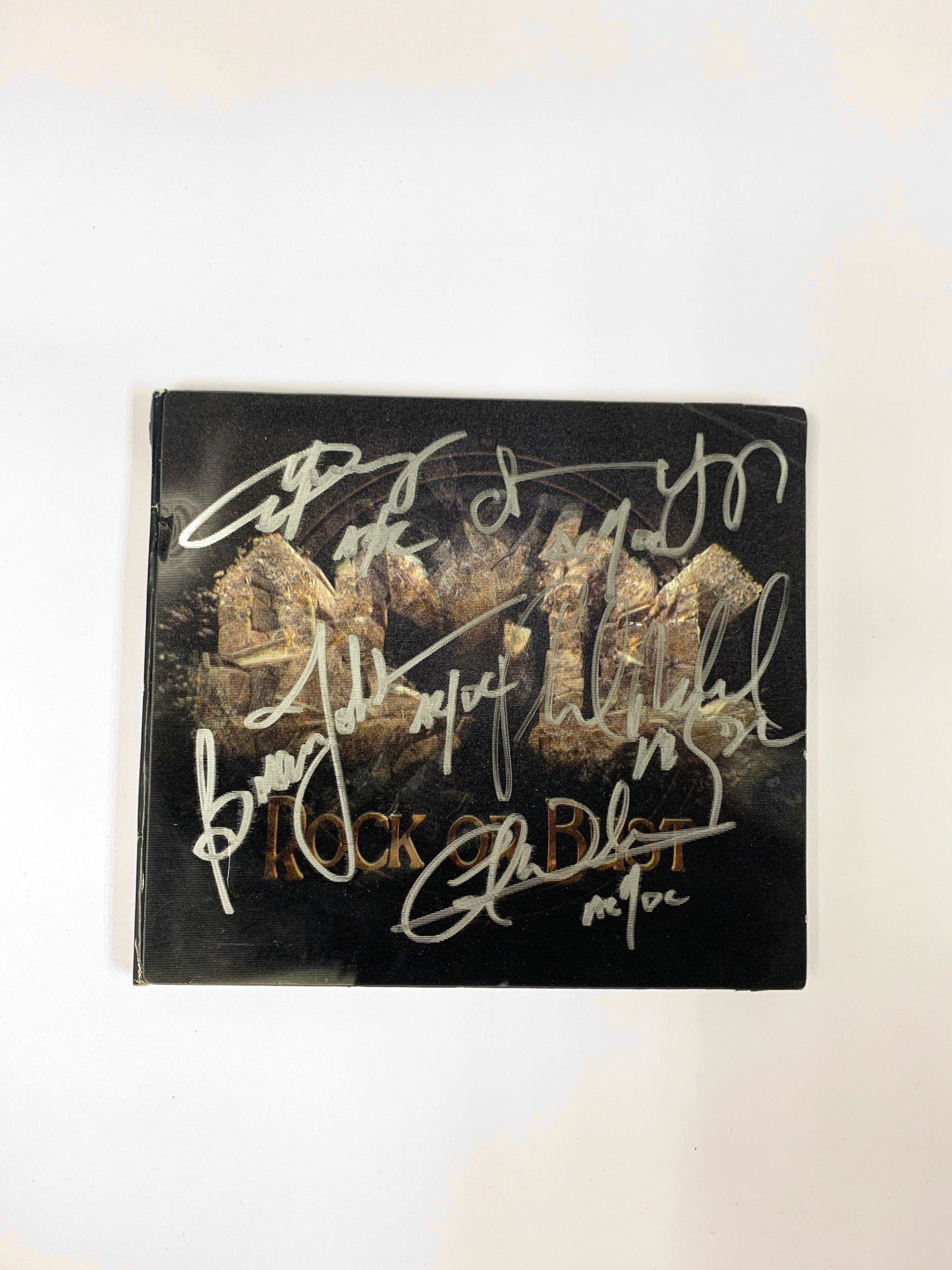 Autographed ACDC CD Album: Autograph Name(s): Angus Young, Stevie Young, Brian Johnson, Cliff Williams, Phil RuddProduct Condition: VintageWe offer combined shipping and ship worldwide.Please read terms and condition regarding 