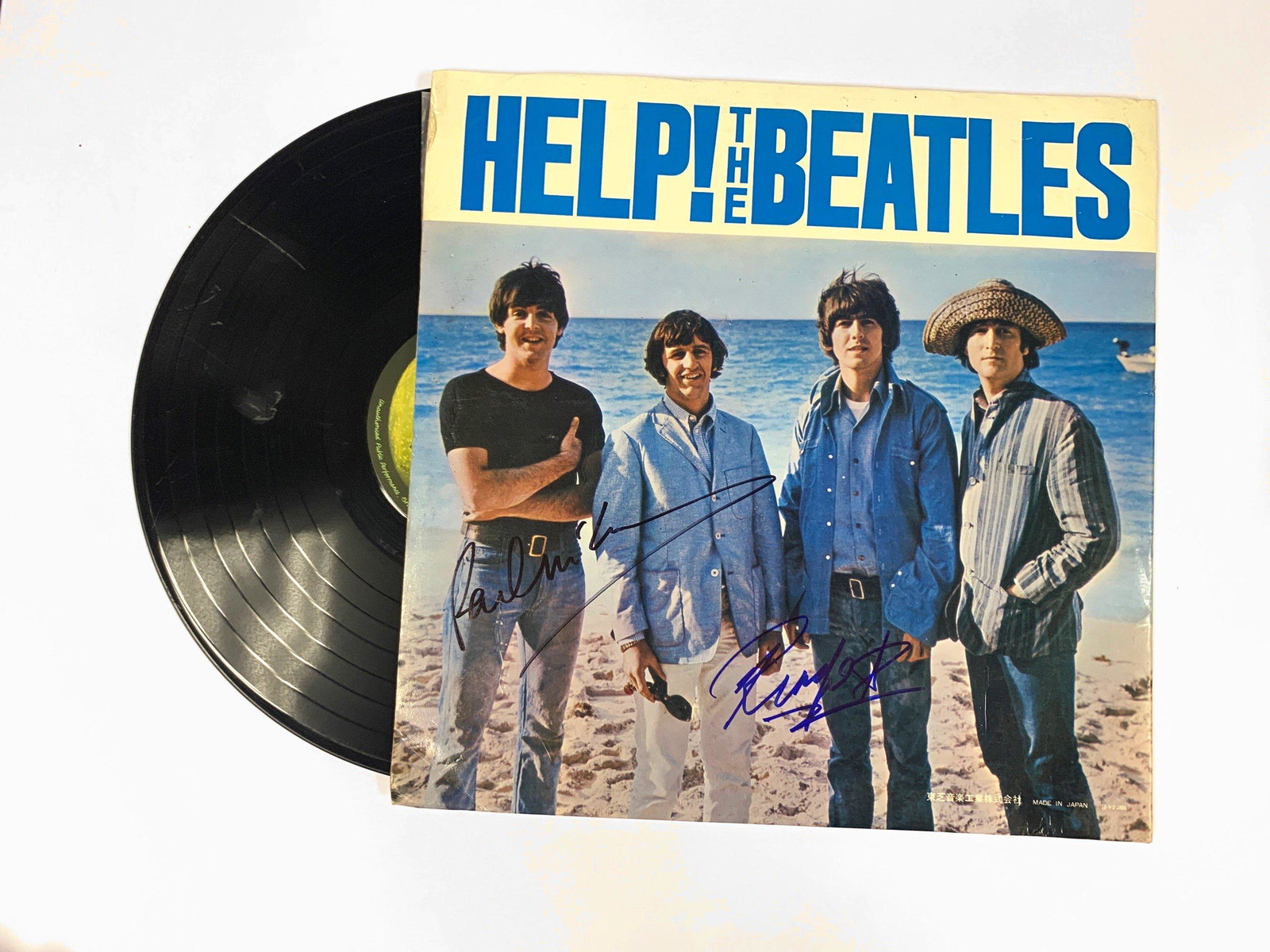 Autograph Beatles Help Vinyl: Autograph Name(s): Ringo Starr, Paul McCartneyProduct Condition: VintageWe offer combined shipping and ship worldwide.Please read terms and condition regarding to postage fee, return guides and paymen
