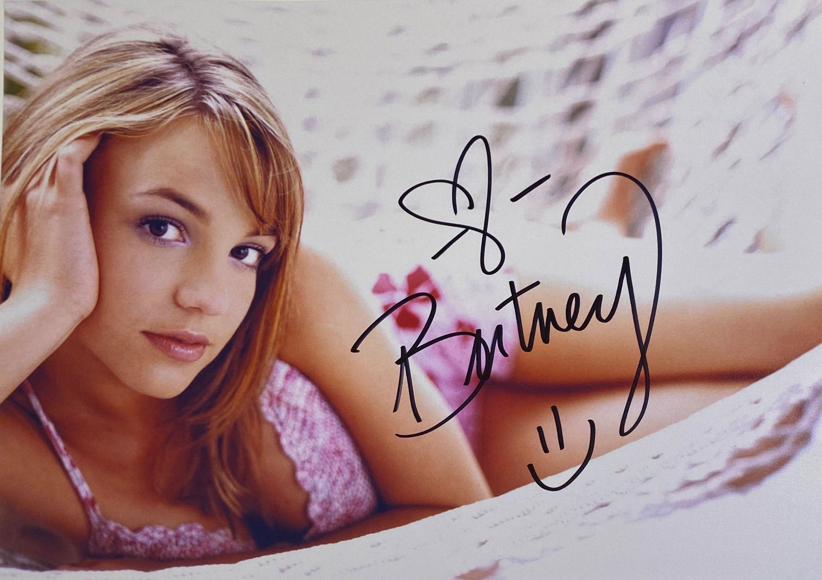 Autograph Signed  Britney Spears Photo (1 of 1)