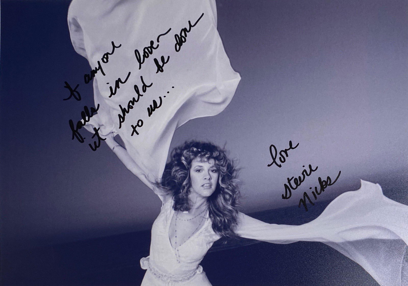 Autograph Signed  Stevie Nicks Photo (1 of 1)